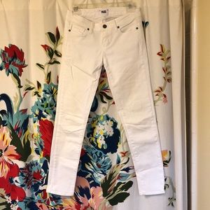 Paige Denim | Skyline Ankle Peg white skinny jeans